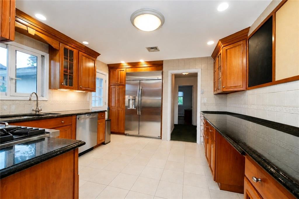 69 Elmhurst Avenue, Staten  Island, New York, 10301 image 14
