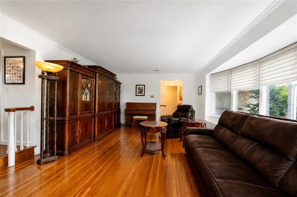 69 Elmhurst Avenue, Staten  Island, New York, 10301 image 8