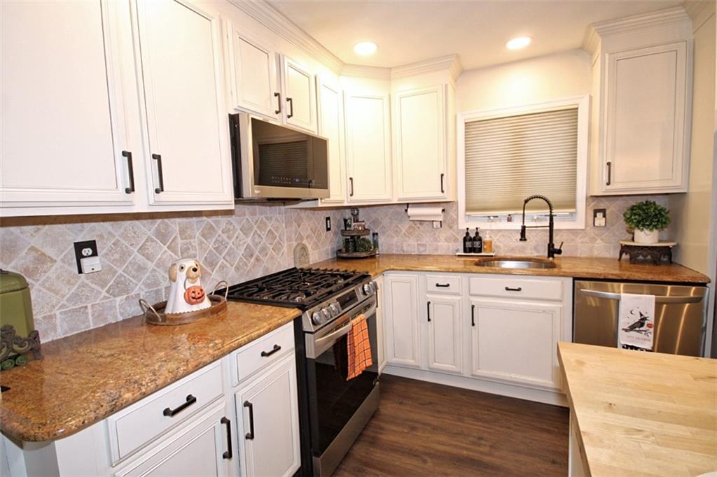 17 Samantha Lane, Staten  Island, New York, 10309 image 15