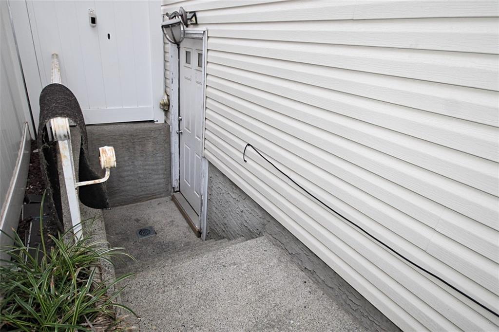 17 Samantha Lane, Staten  Island, New York, 10309 image 25