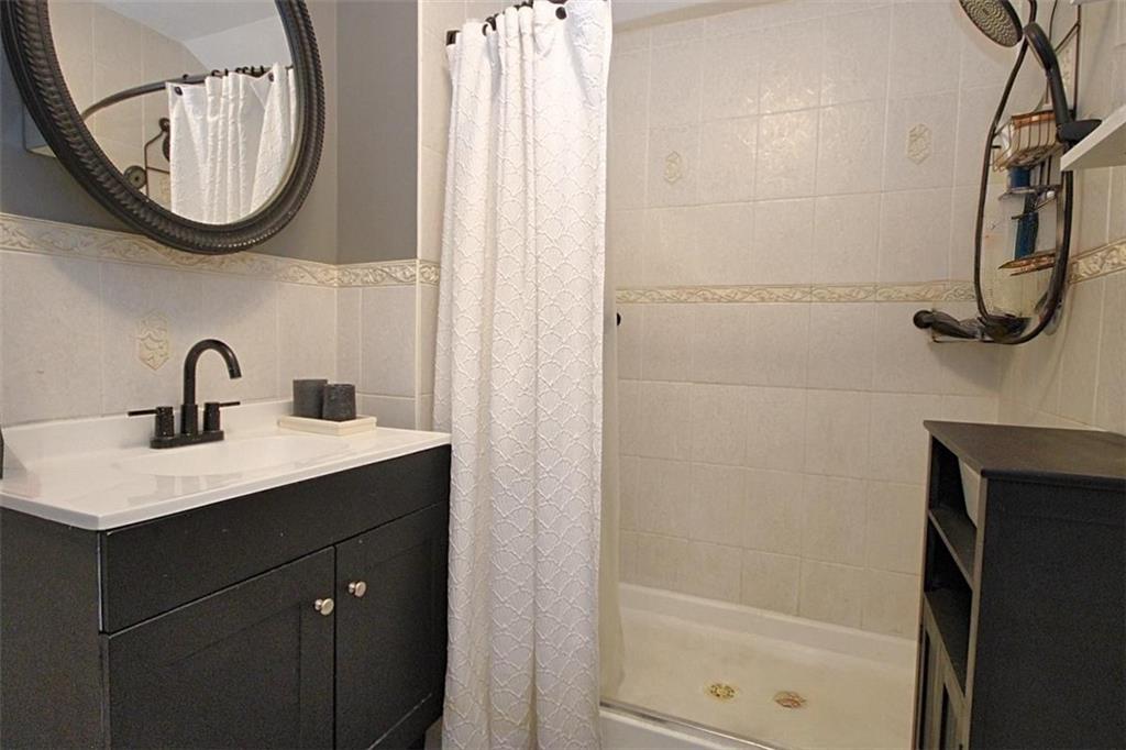 17 Samantha Lane, Staten  Island, New York, 10309 image 26