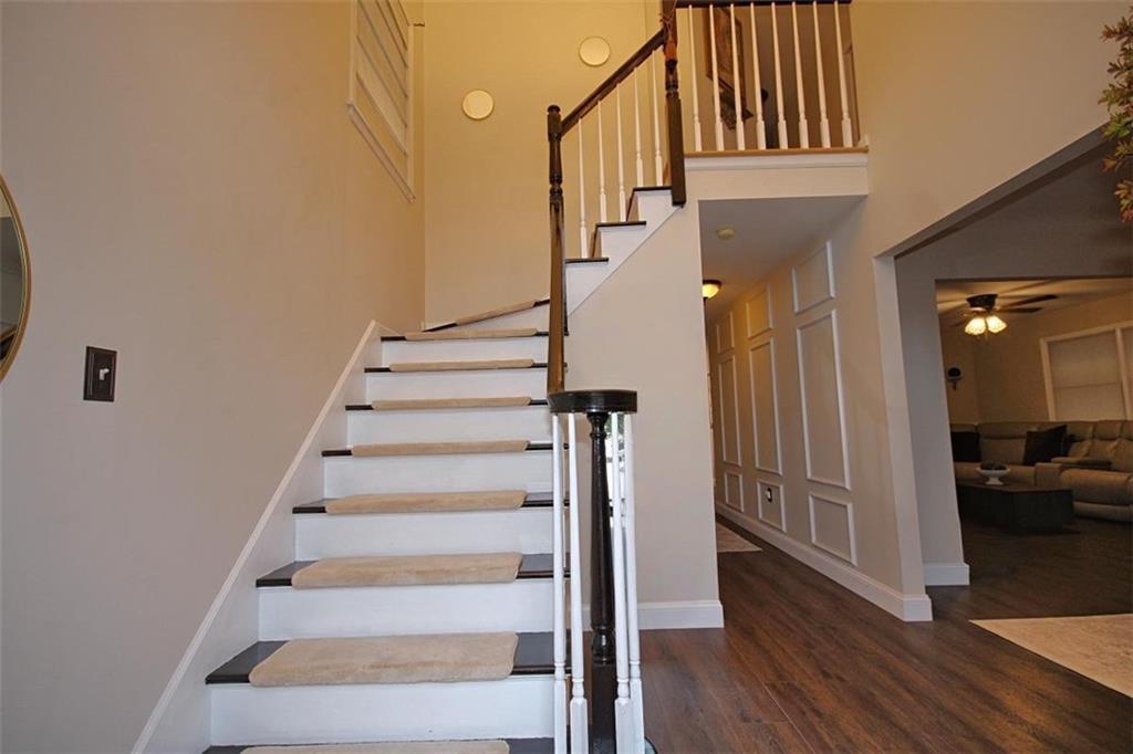 17 Samantha Lane, Staten  Island, New York, 10309 image 7