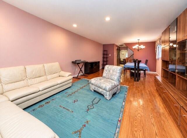 55 Bowling Green Place Image 3
