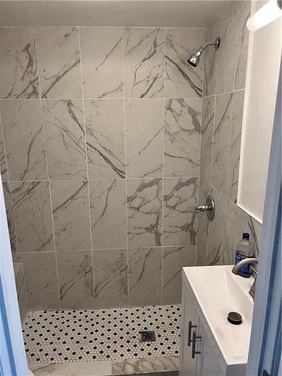 2080 East 55th Street Image 4