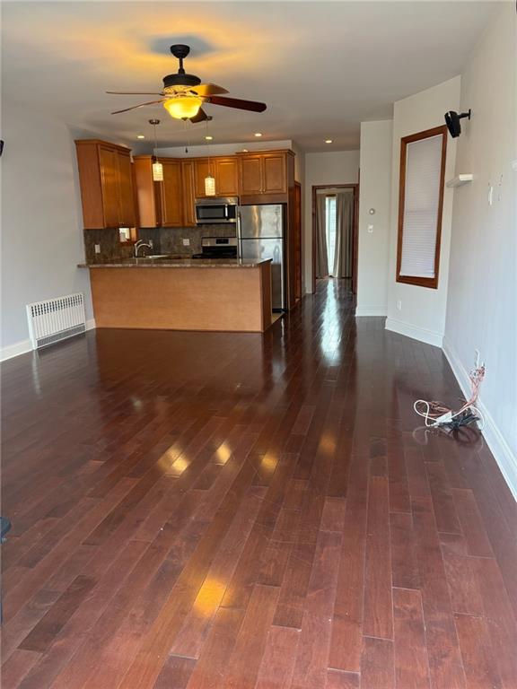 185 Bay 10th Street Image 4