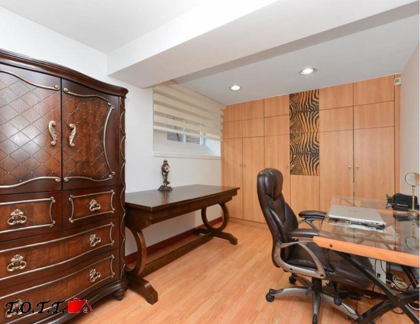 298 Whitman Drive, Brooklyn, New York, 11234 image 12