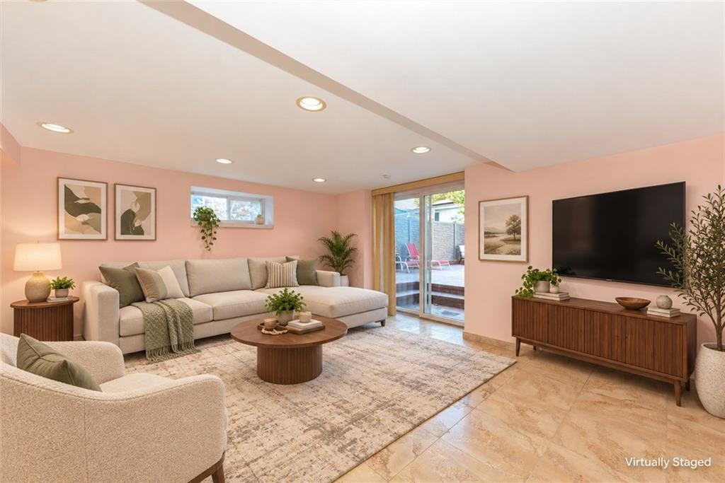 298 Whitman Drive, Brooklyn, New York, 11234 image 26