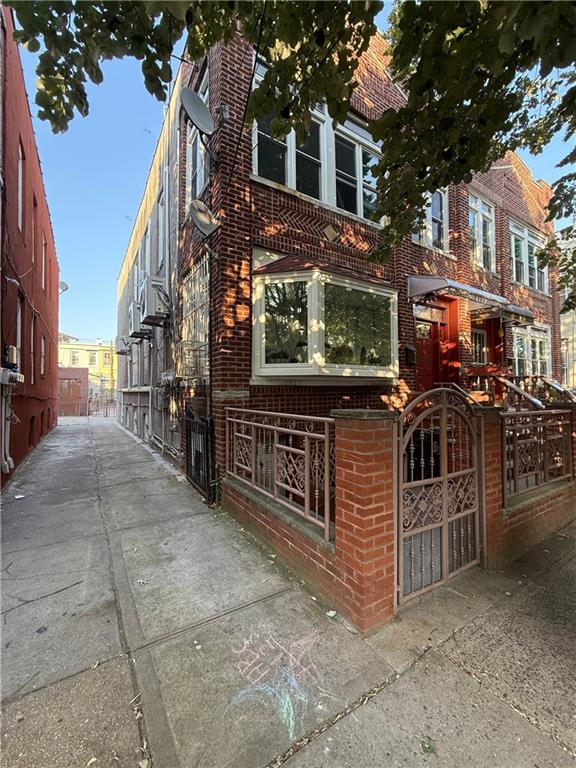 685 Essex Street, Brooklyn, New York, 11208 image 8
