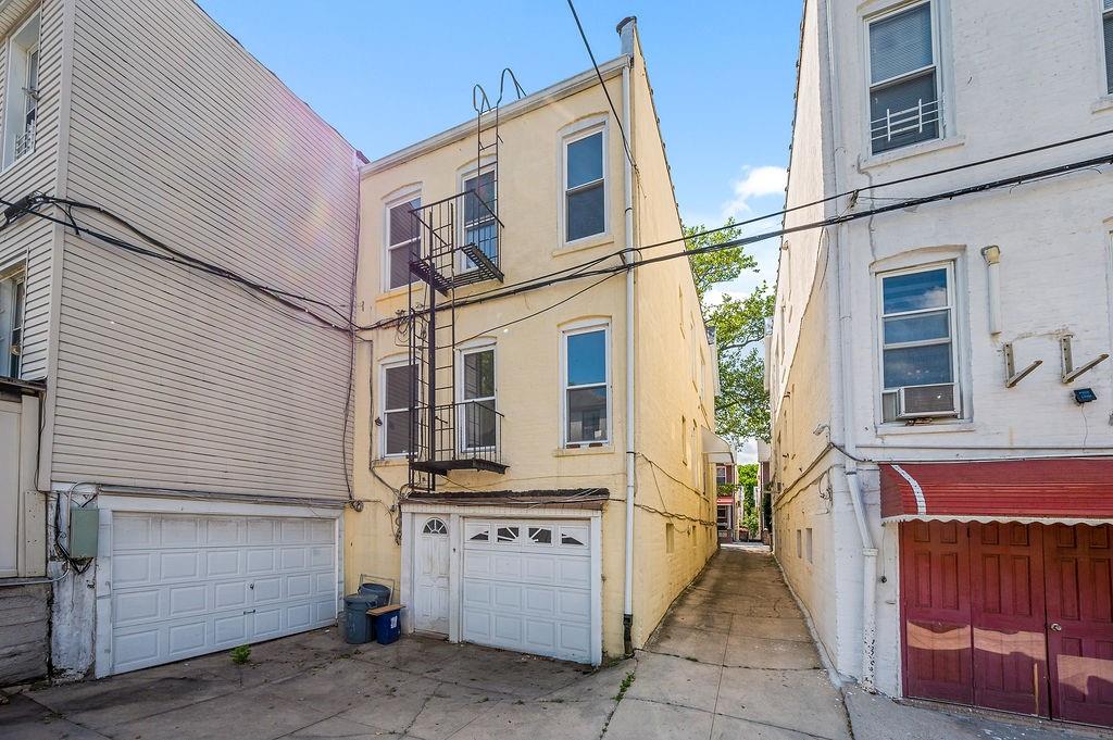81 Bay 7th Street, Brooklyn, New York, 11228 image 28