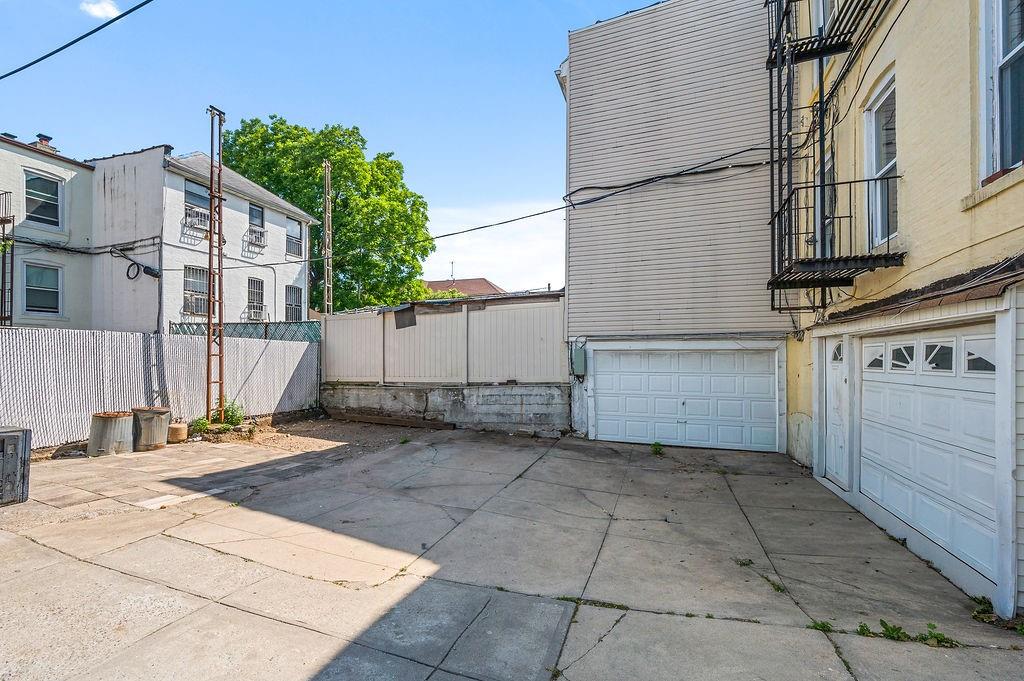 81 Bay 7th Street, Brooklyn, New York, 11228 image 29