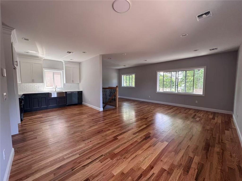 260 Armstrong Avenue Image 3