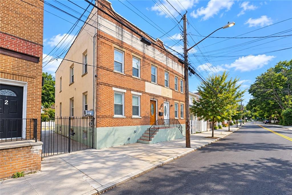164 Brighton Avenue, Staten  Island, New York, 10301