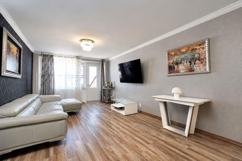 35 Seacost Terrace 18F Image 5