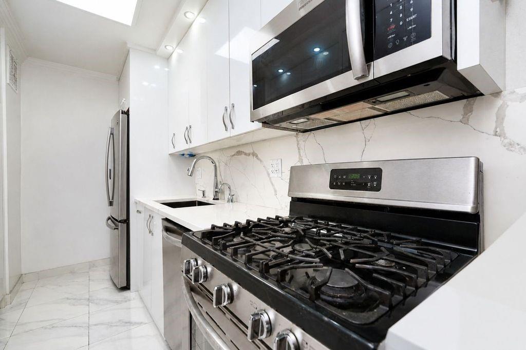 35 Seacost Terrace 18F, Brooklyn, New York, 11235 image 7