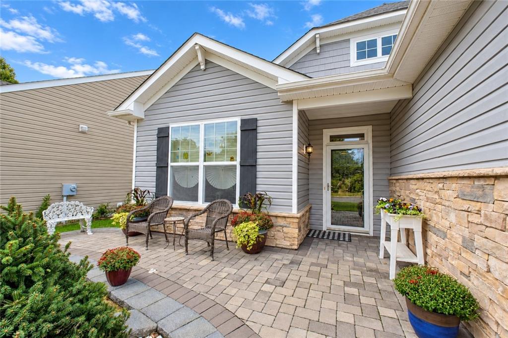 14 Stamford Drive Image 2