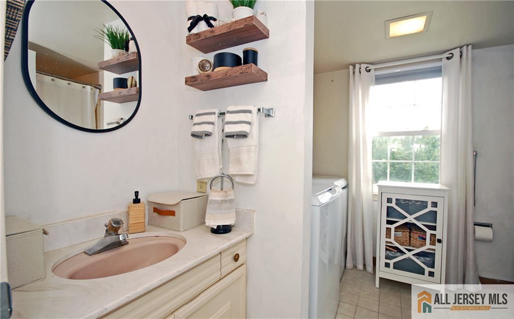 68 Gloucester Way N, Monroe, NJ, 08831 image 22