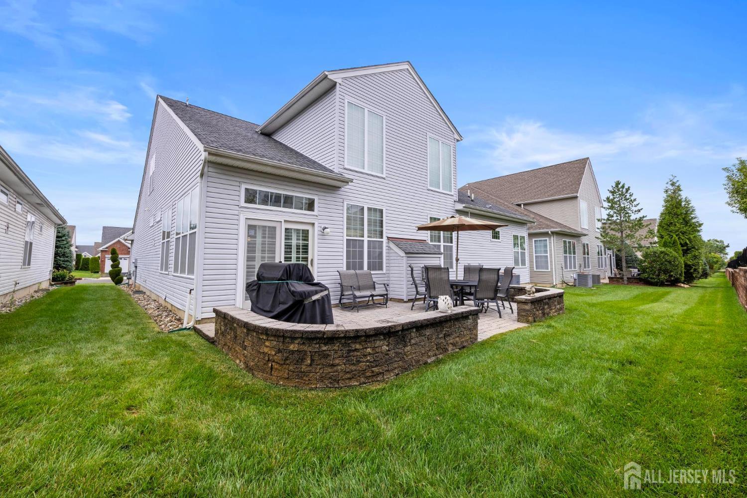 102 Riviera Drive Image 2