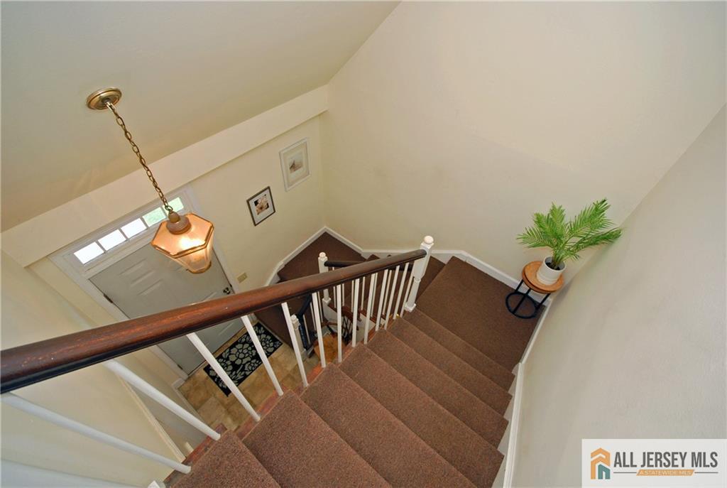 68 Gloucester Way N Image 5