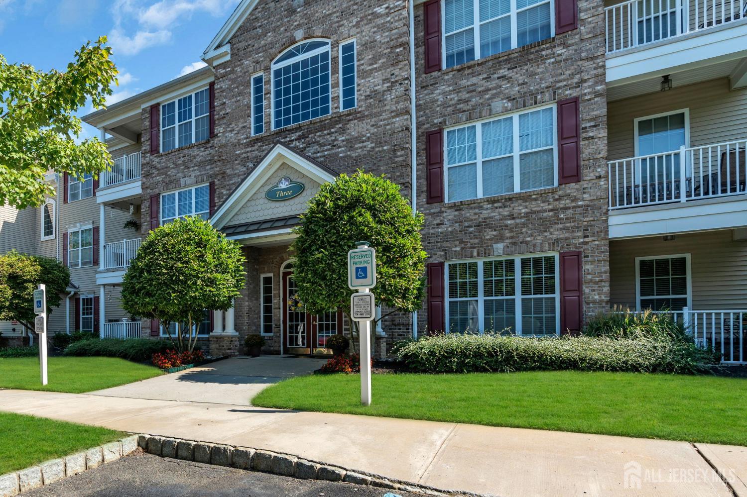 313 Sophee Lane, Lakewood, NJ, 08701