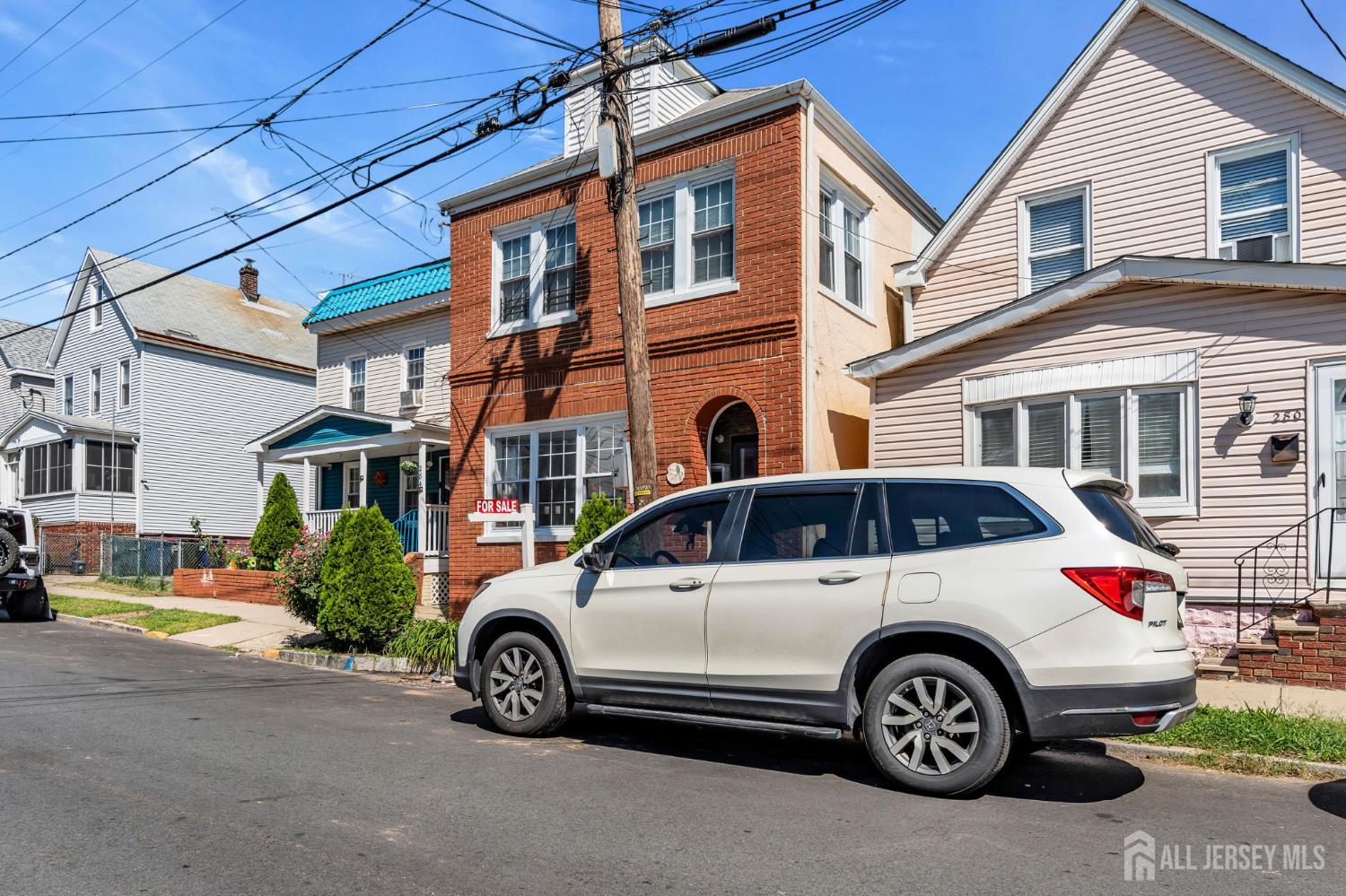 282 Alpine Street Image 3