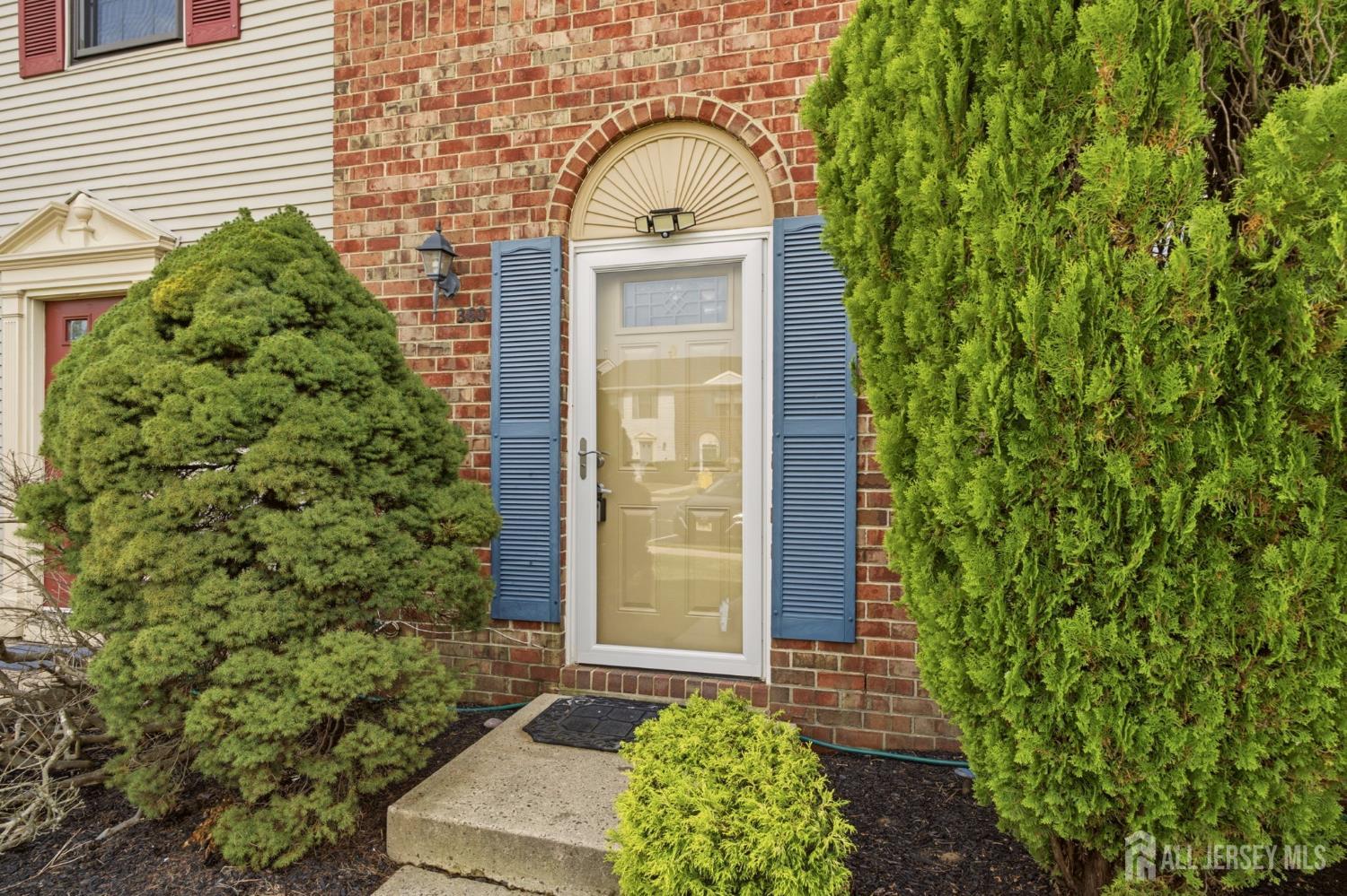 360 Bromley Place Image 4
