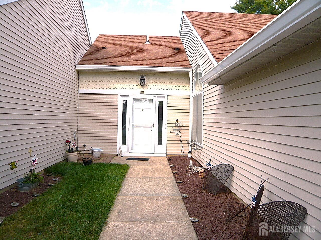 848 Sewell Road Image 3