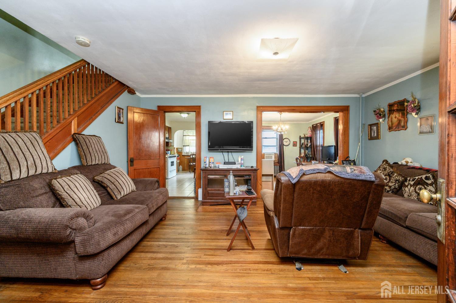 862 Gibbons Court Image 5