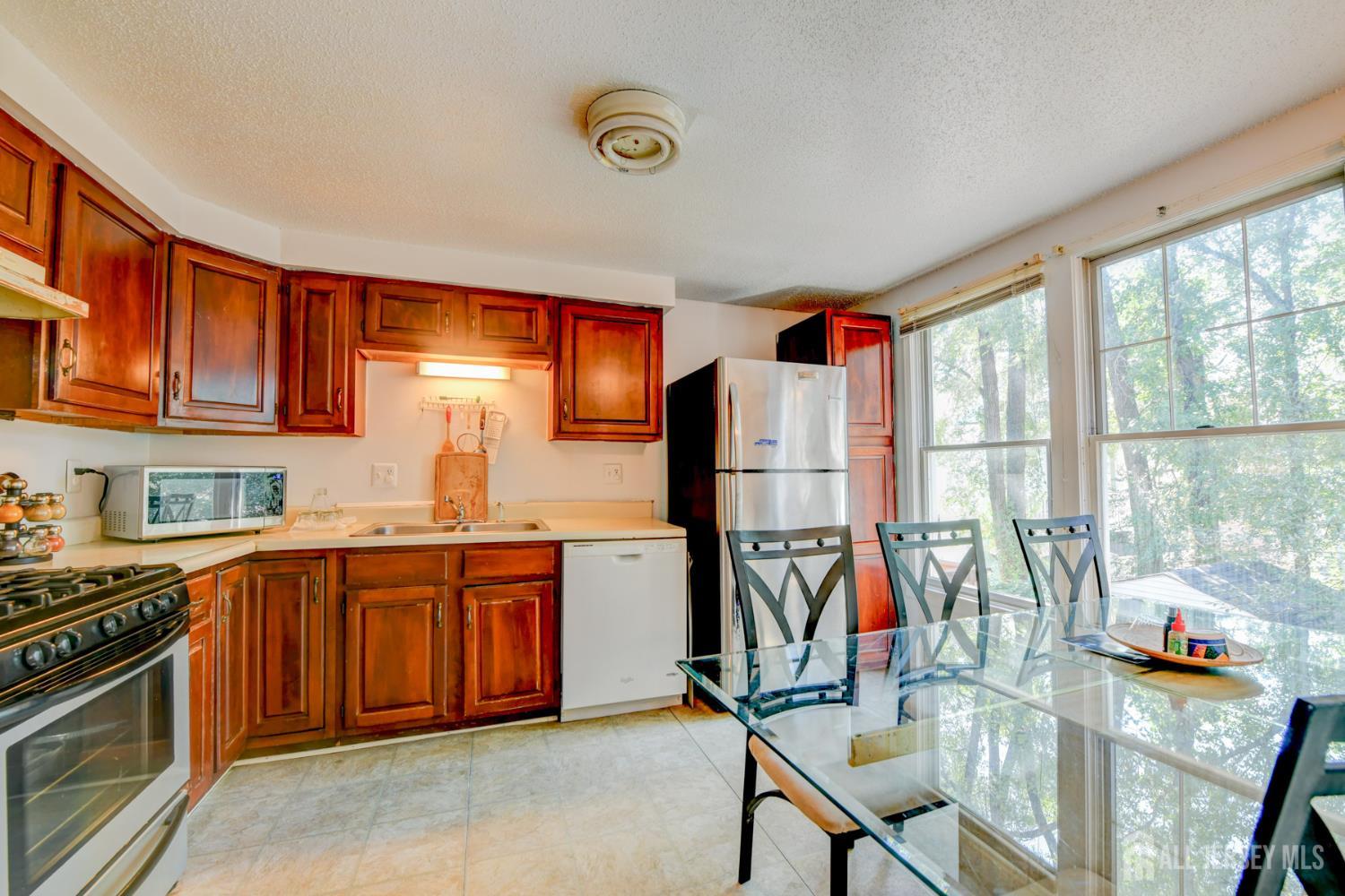 493 Fayette Street Image 5