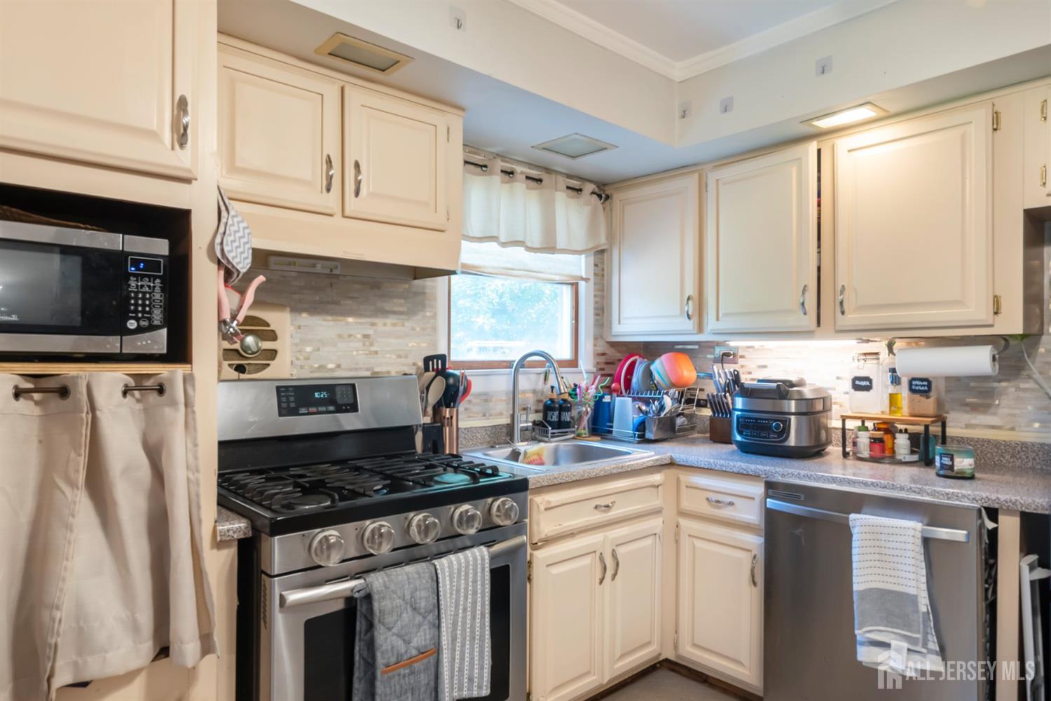 21 Rieder Road, Spotswood, NJ, 08884 image 12