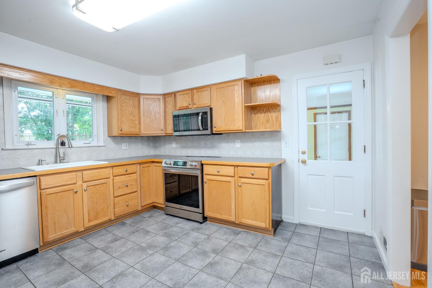 113 Springcrest Drive, Hightstown, NJ, 08520 image 9