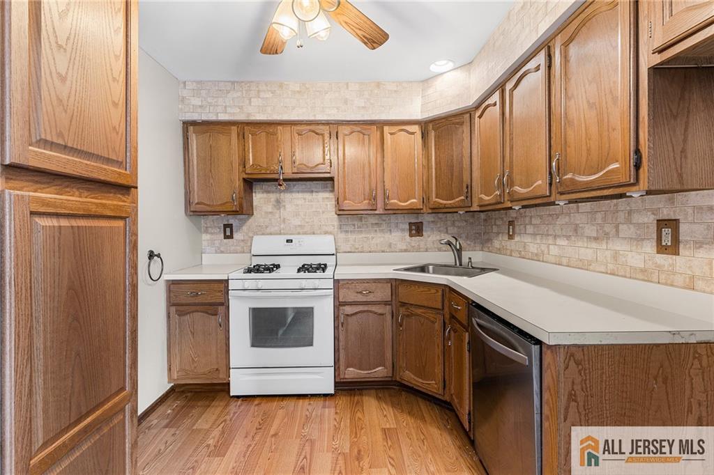 84 Diamond Lane, Old Bridge, NJ, 08857 image 17