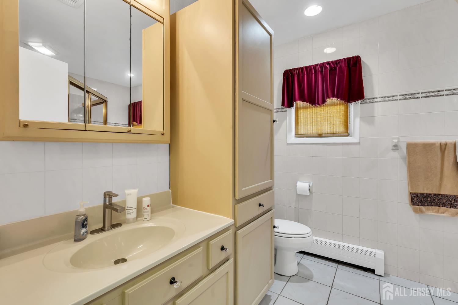 35 Richard Terrace, Middletown, NJ, 07748 image 21