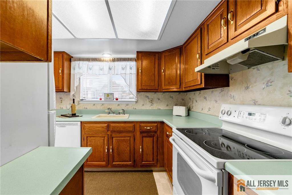 376 Stirling Drive 376A, Jamesburg, NJ, 08831 image 12