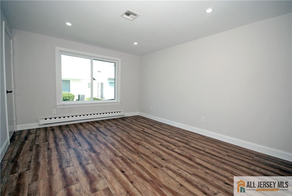 187 Newport Road A, Monroe, NJ, 08831 image 24