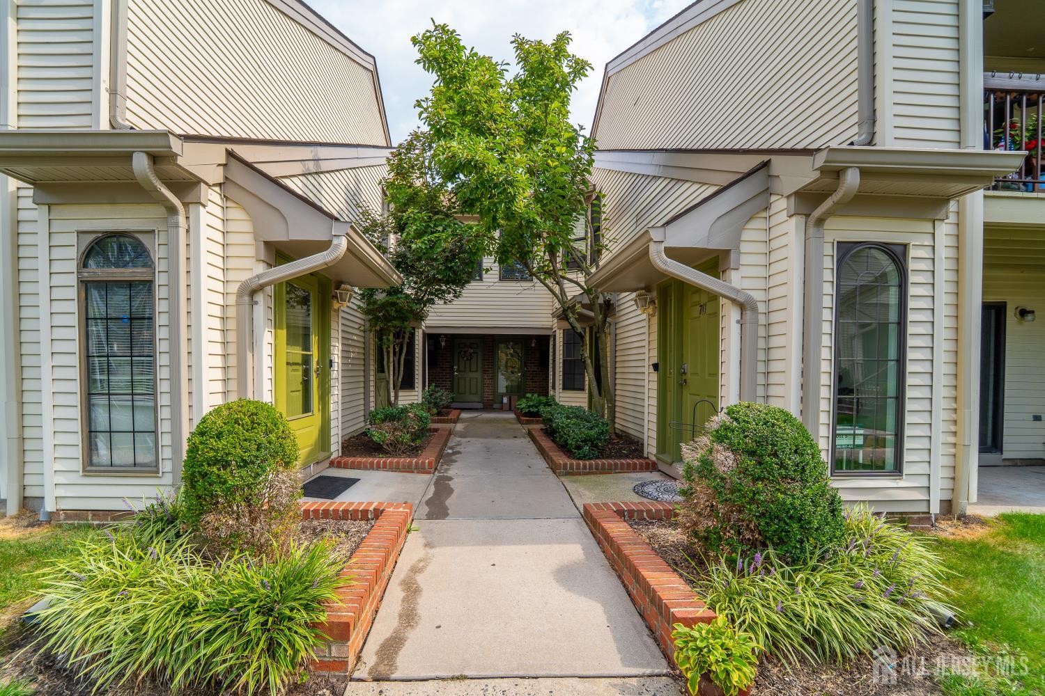 709 Sunshine Court Image 4