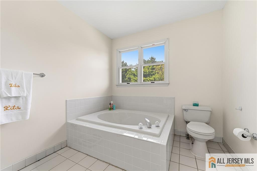 1 Launcelot Lane, Monroe, NJ, 08831 image 23