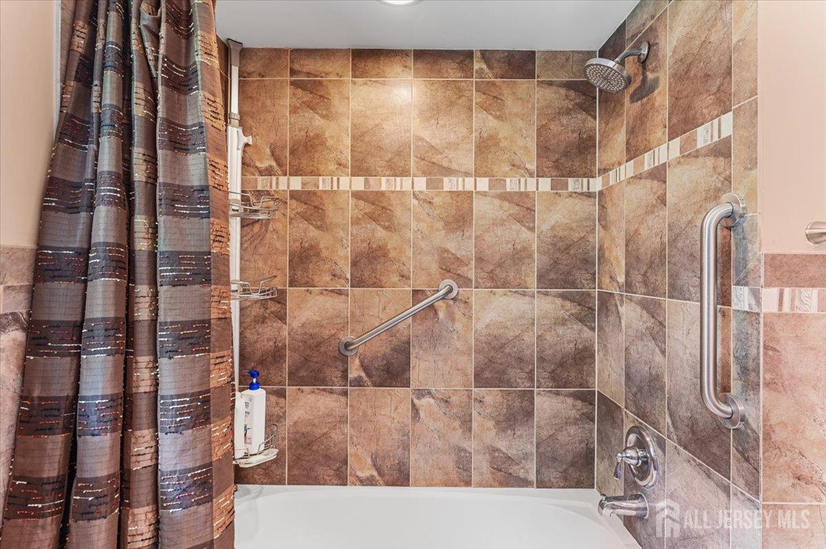 8 dusko Drive, Sayreville, NJ, 08859 image 25