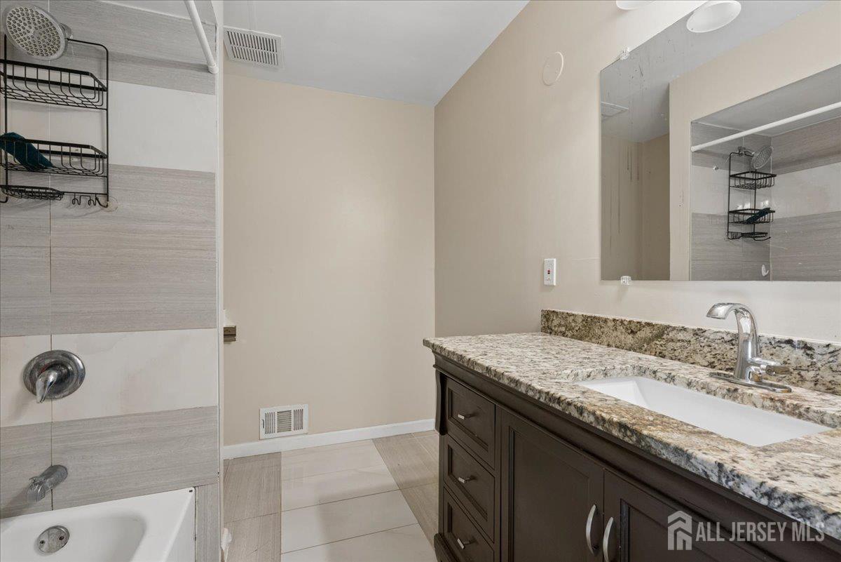 56 gramercy Drive, Piscataway, NJ, 08854 image 16