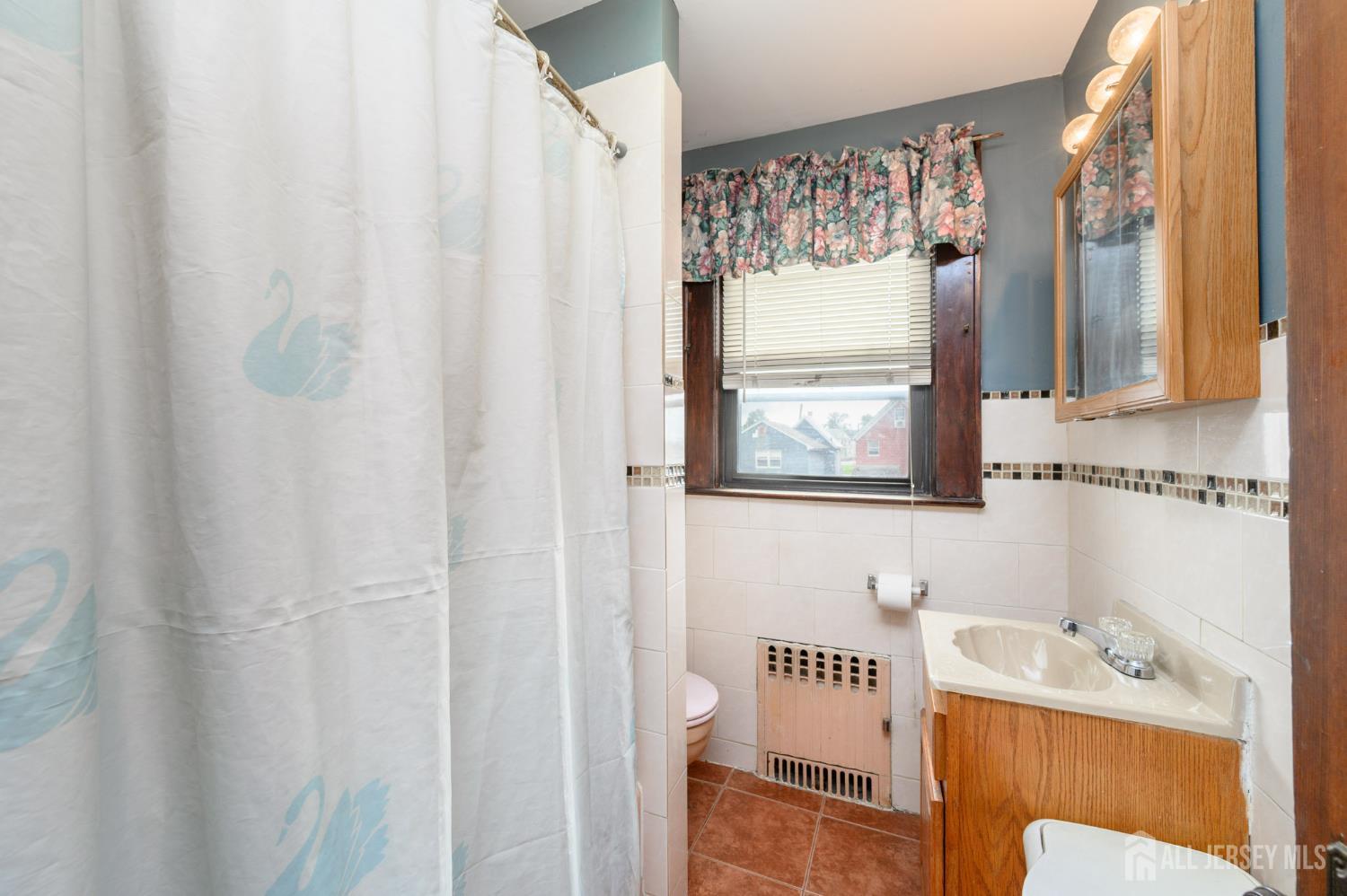 862 Gibbons Court, Elizabeth, NJ, 07202 image 15