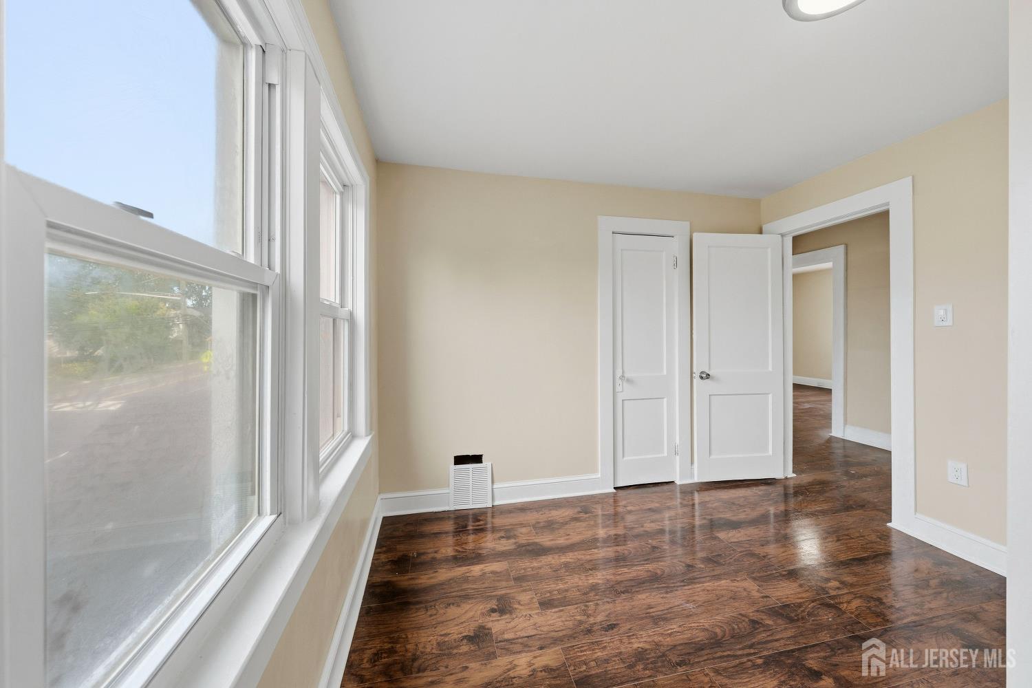 203 S washington Street, Dunellen, NJ, 08812 image 9