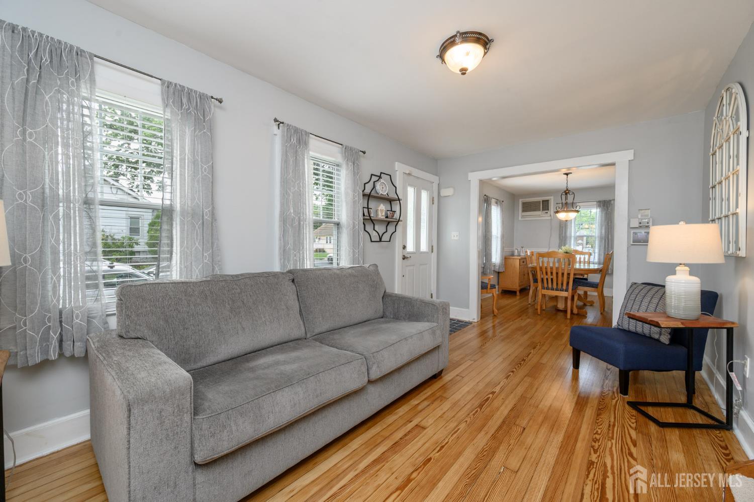 230 Jones Place Image 5
