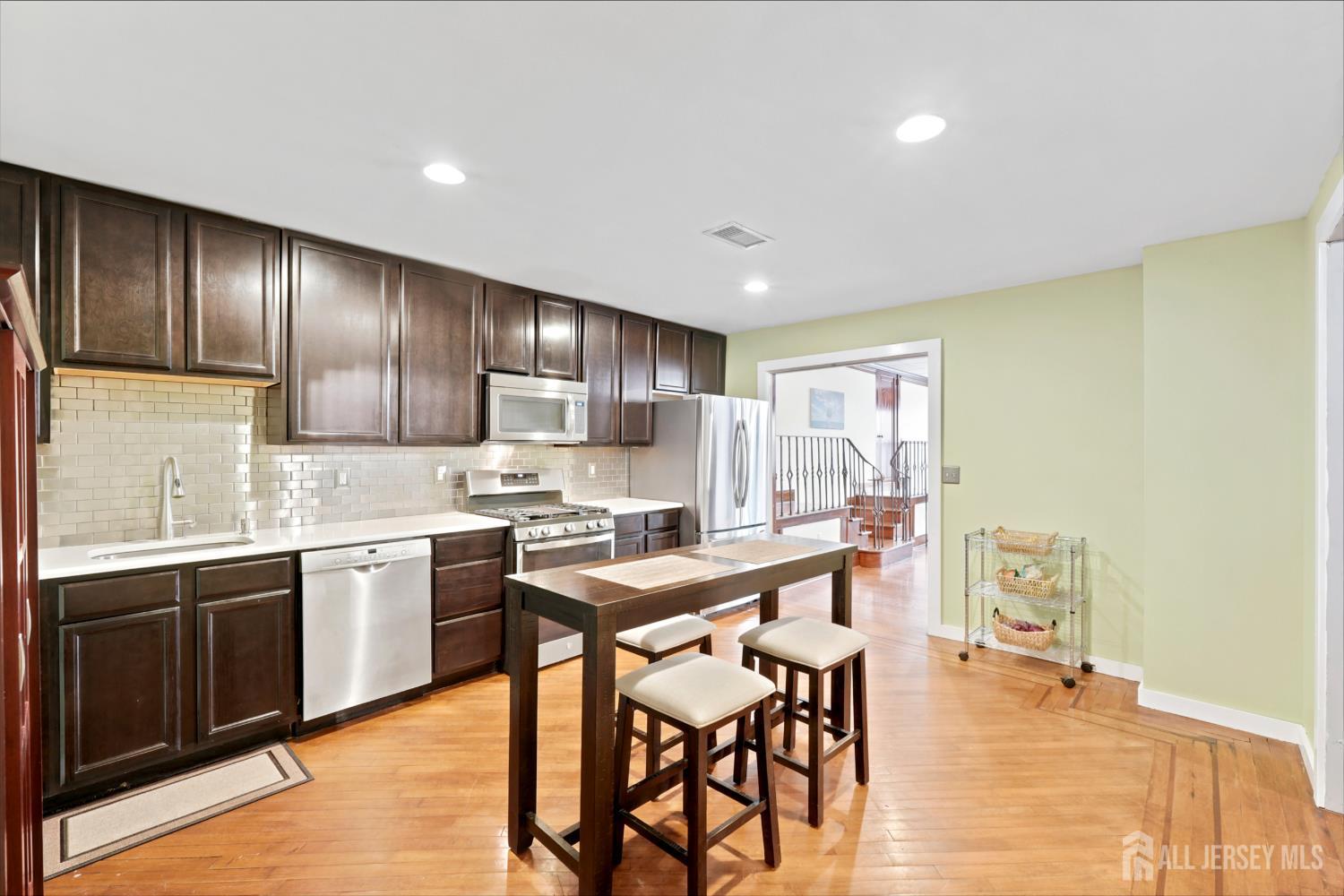 176 N Broadway Street, South Amboy, NJ, 08879 image 9