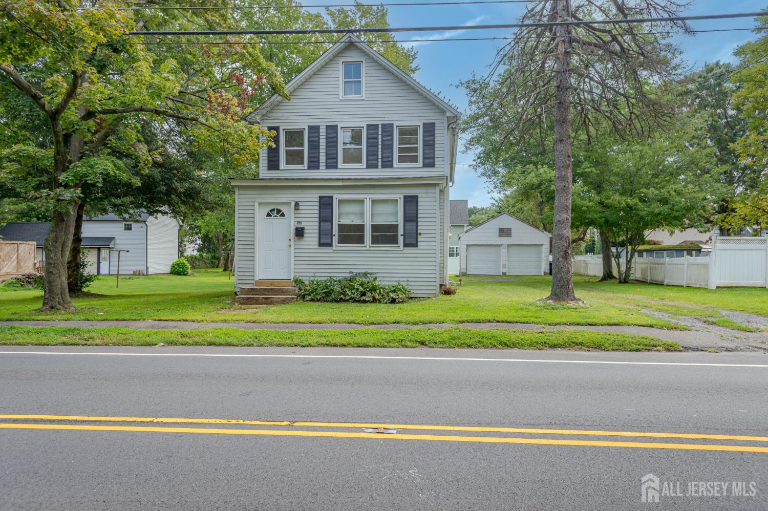 211 Main Street Image 2