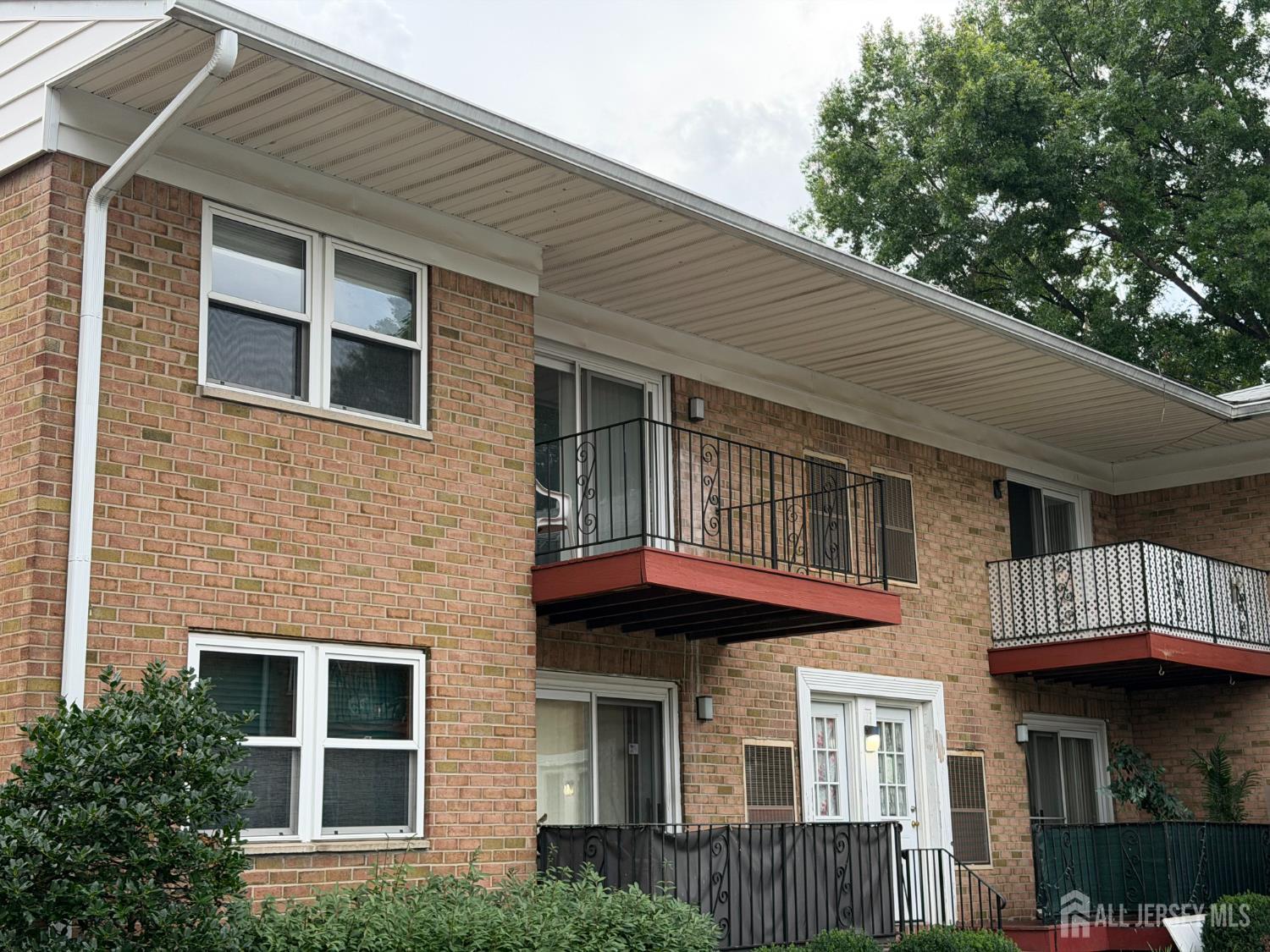 160 Evergreen Road 20B Image 2