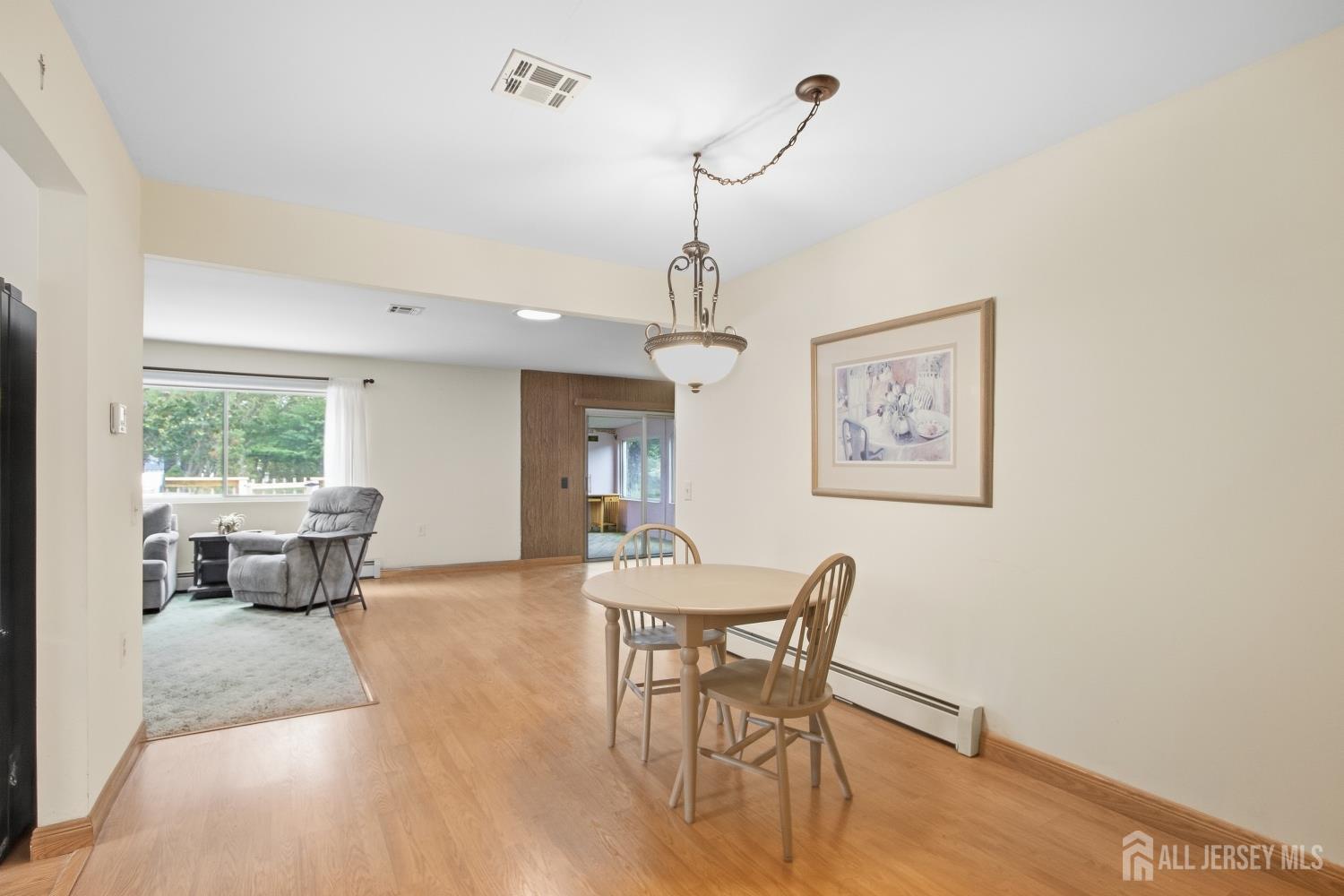 11 Woodstock Drive Image 4