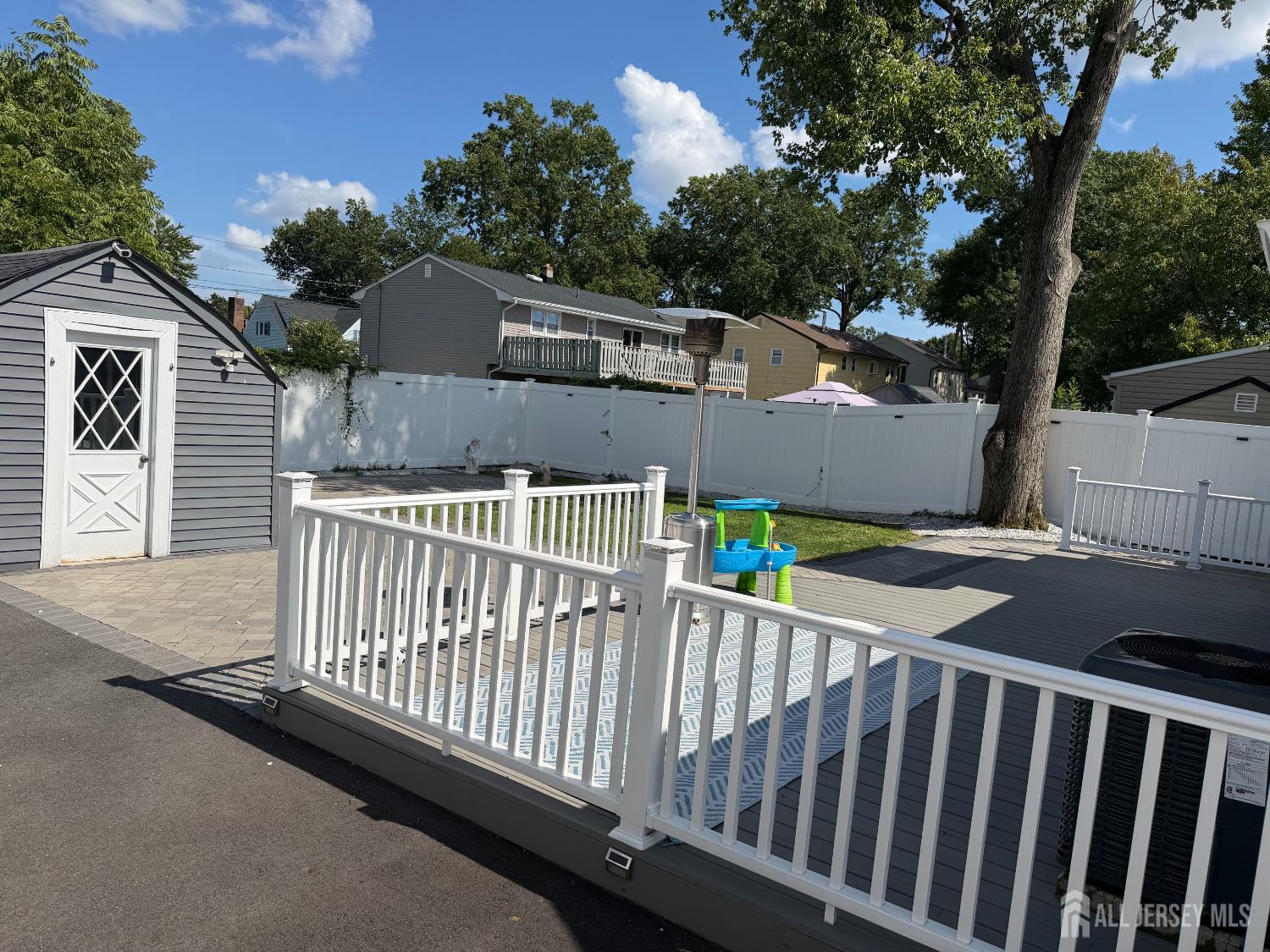215 Johnson Avenue Image 2