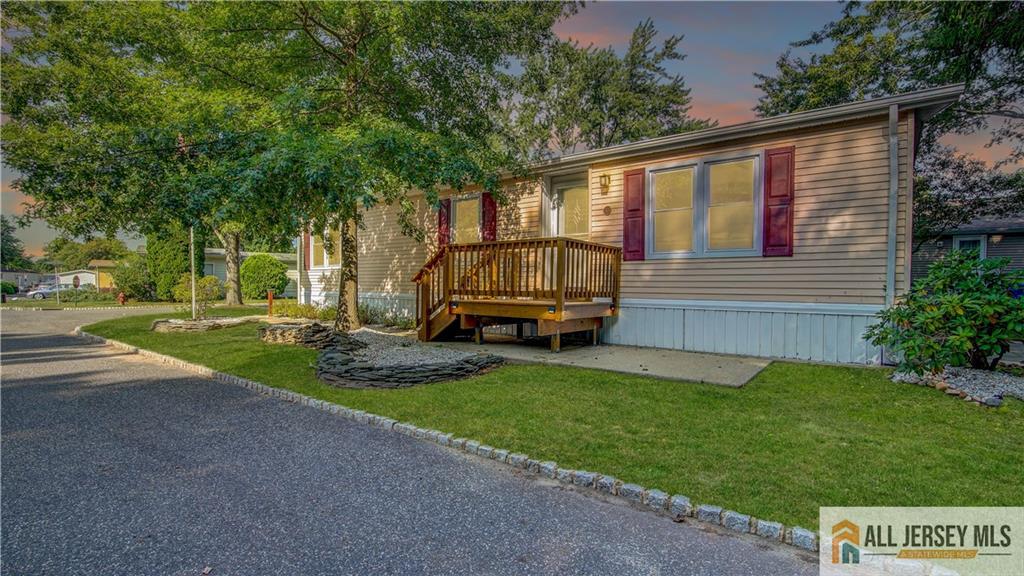 303 Woods End Court, Spotswood, NJ, 08884