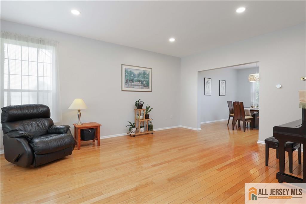 24 Hyde Park Drive Image 5