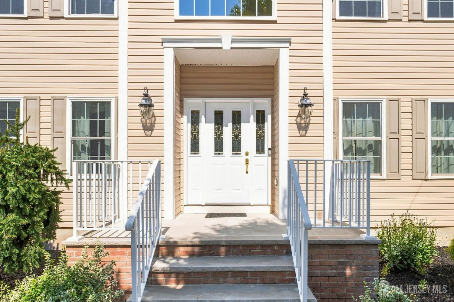 101 Churchill Avenue Image 3