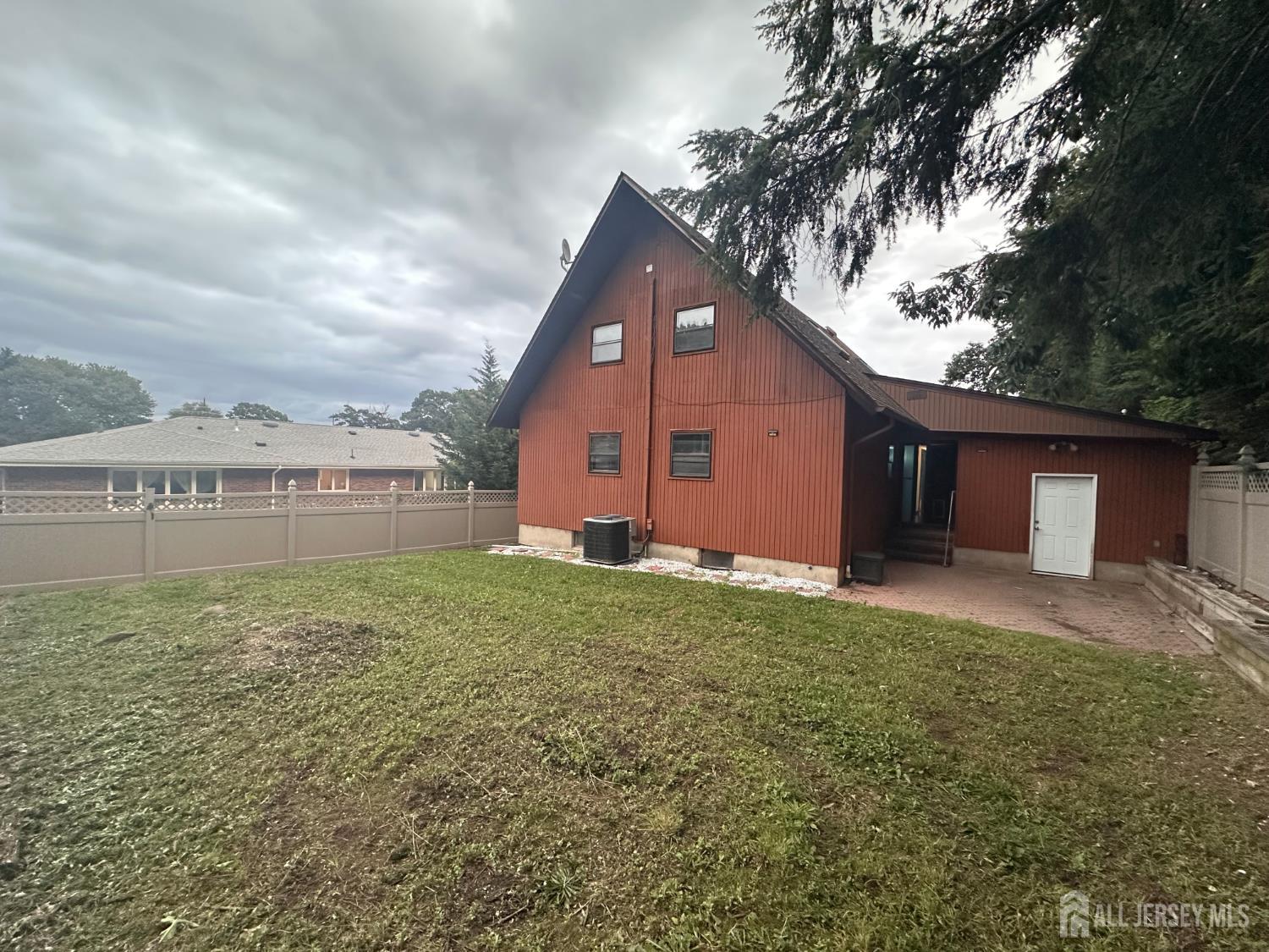 254 Schussler Street Image 2